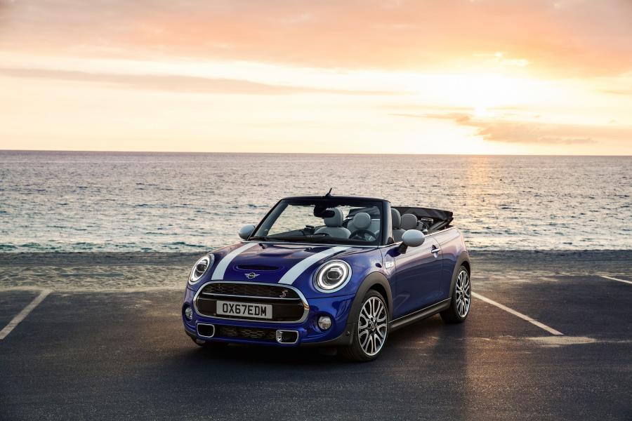  Mini Cooper S Cabrio (F57) 2018 года  (WW) (фото 101 из 222)